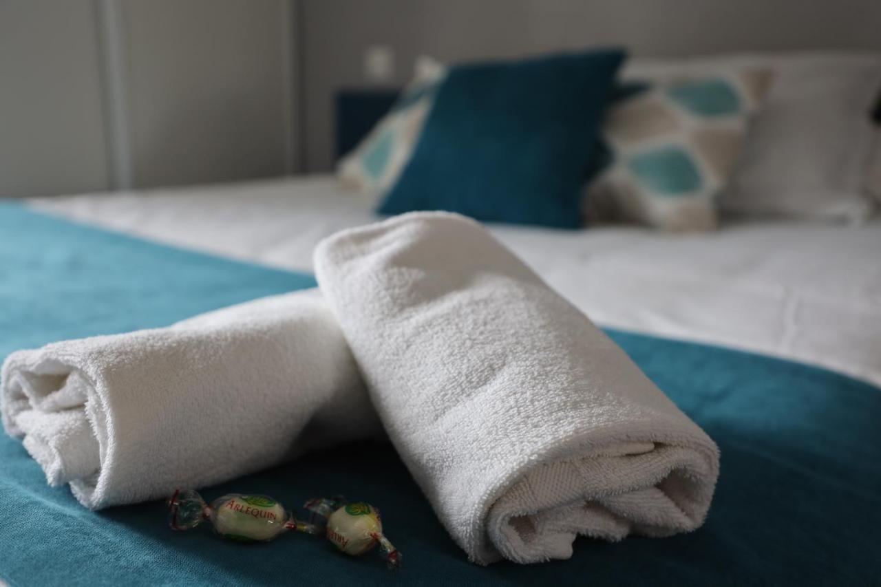 Un Hotel Sur Le Port Λα Ροσέλ Εξωτερικό φωτογραφία